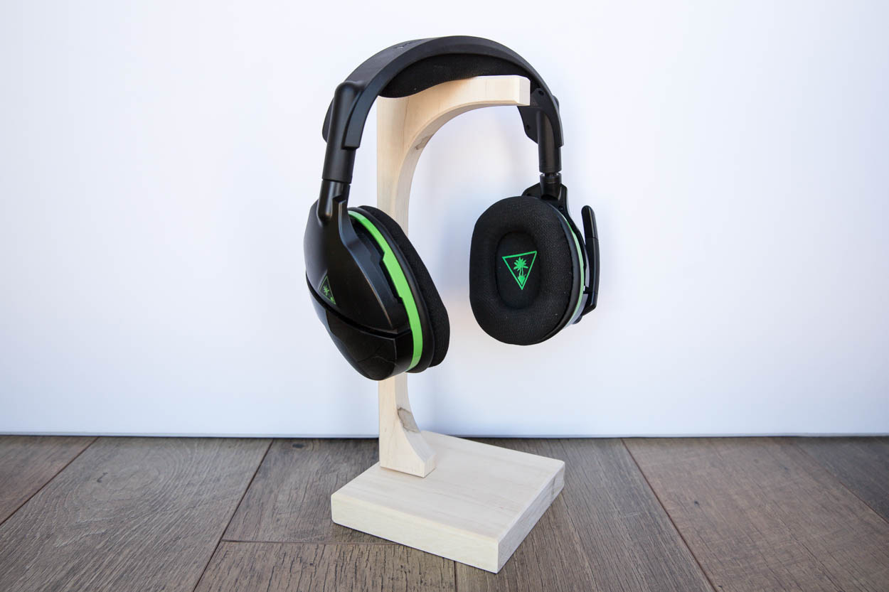 DIY Wooden Headset Stand_692159595ccdc.jpeg